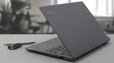 AI İşlemcili ve 2.8K OLED Ekranlı Lenovo Yoga 7 Laptop Modelleri Tanıtıldı