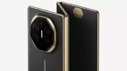 Üçe Katlanan Huawei Mate XT'nin Siyah Rengi Ortaya Çıktı