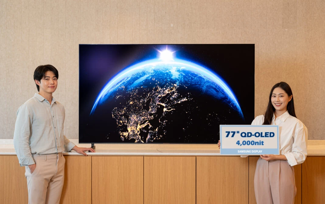 Samsung QD-OLED TV ve Kıvrılabilir Ekranlarını Tanıttı